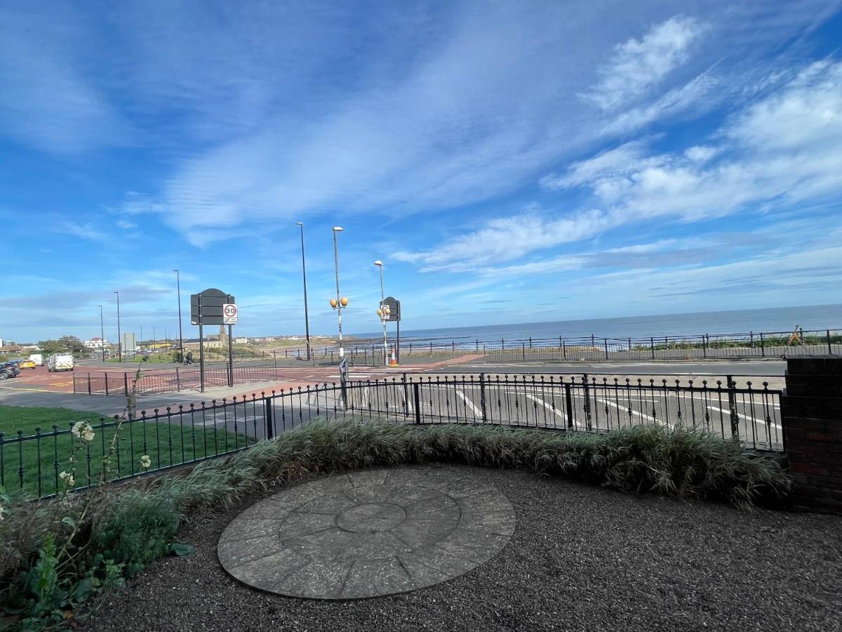 The Beach Front Apartment, Amazing Frontline Sea Views Tynemouth Eksteriør bilde